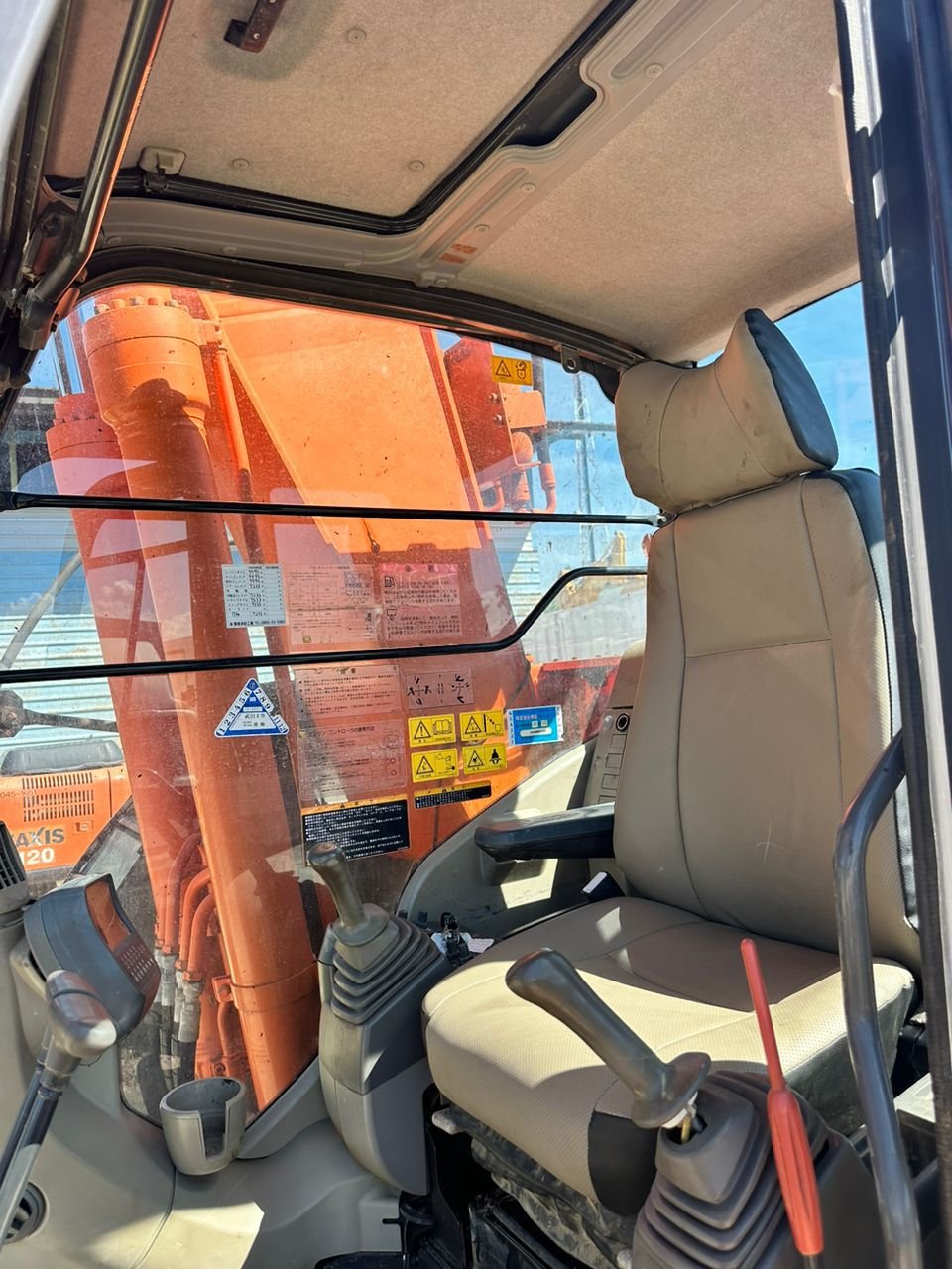 Hitachi ZX225USR-3 short tail excavator rental in Johor – working view