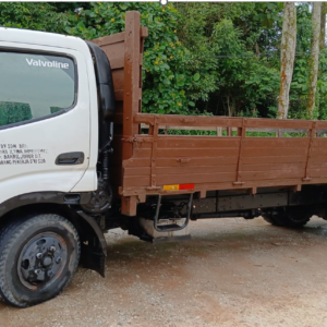 Isuzu 1-ton cargo lorry rental in Malaysia