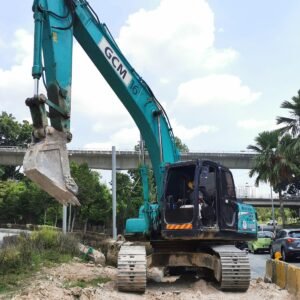 Kobelco SK200 excavator rental in Johor – Unit B working photo
