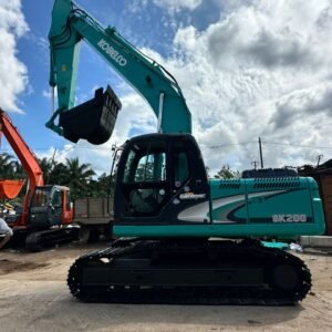 Kobelco SK200 excavator rental in Johor – Unit C multiple angle photos