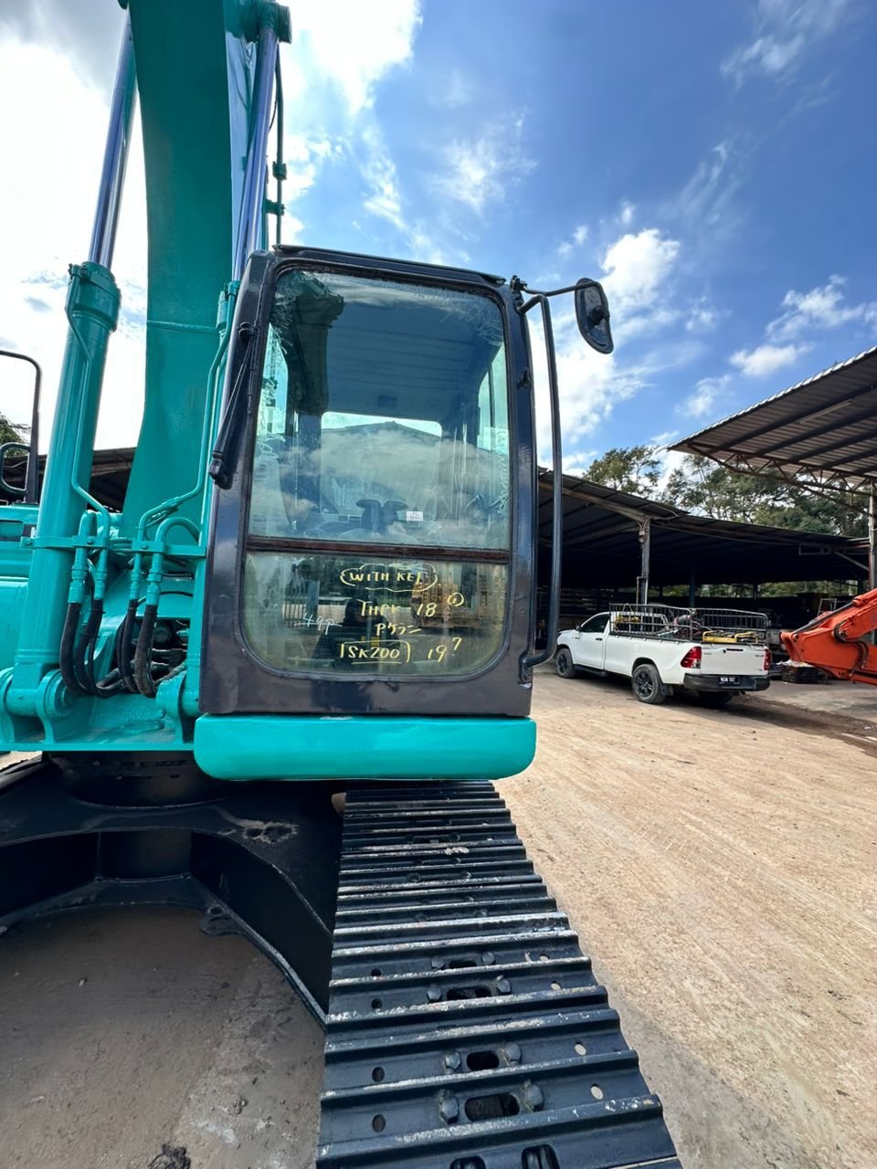 Kobelco SK200 excavator rental in Johor – Unit C multiple angle photos